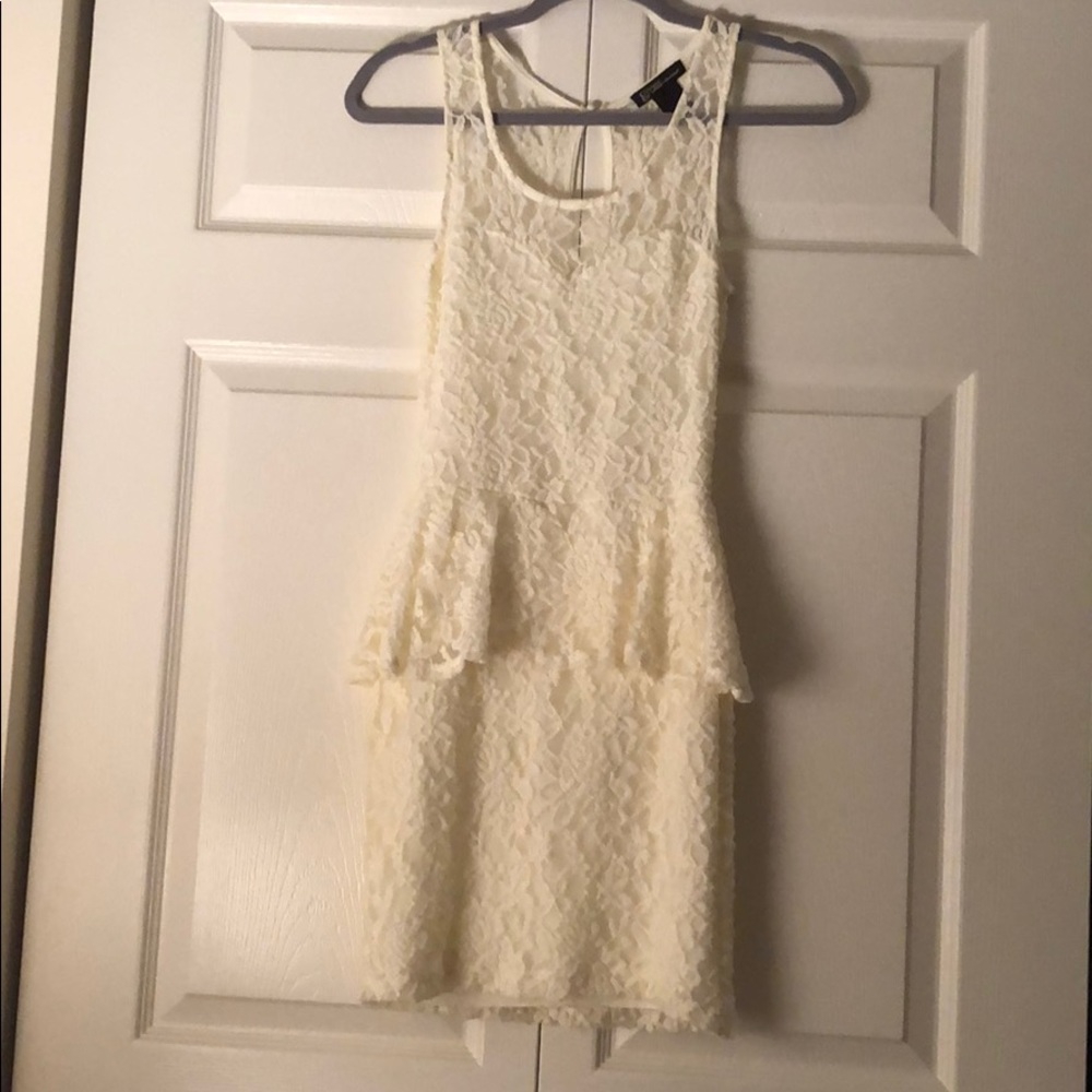 Lace midi dress
